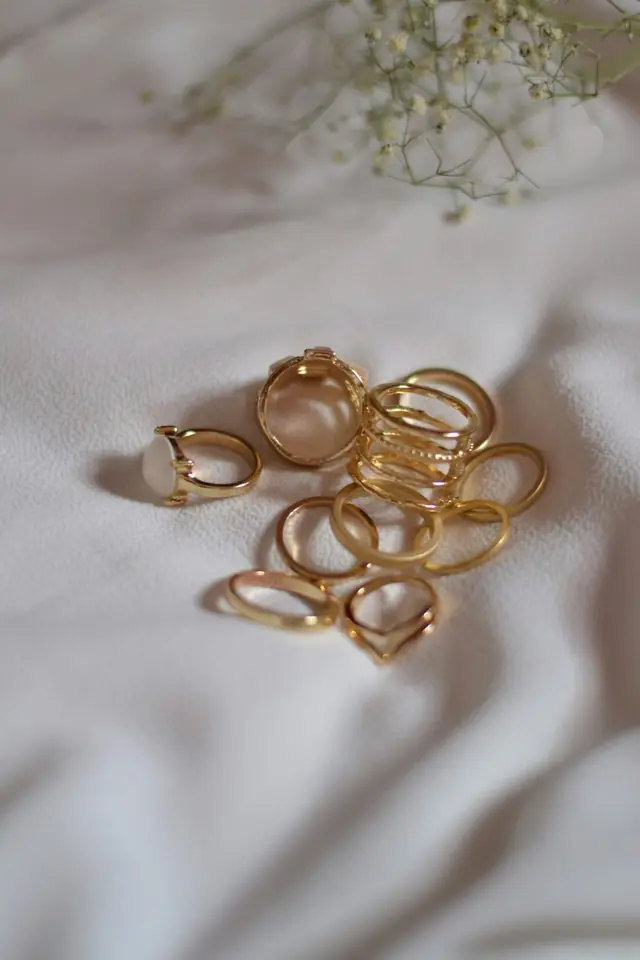 Goldschmuck und Ringe