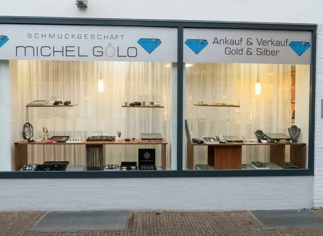 Schmuckgeschäft Michel Golo – Schaufenster „Ankauf & Verkauf Gold & Silber“ in der Hauptstraße 32, Nordhorn